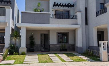 EN VENTA HERMOSA CASA DE 3 HABITACIONES A 45 MINS DE CDMX