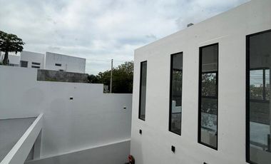 casa de venta urb. manta beach zona sur de manta