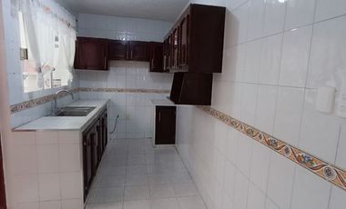 CASA EN VENTA, a 2 cuadras de la calzada Lázaro Cárdenas