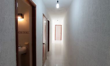 CASA EN VENTA, a 2 cuadras de la calzada Lázaro Cárdenas