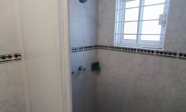 CASA EN VENTA, a 2 cuadras de la calzada Lázaro Cárdenas