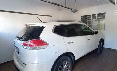 CASA EN VENTA, a 2 cuadras de la calzada Lázaro Cárdenas