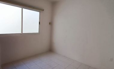 CASA EN VENTA, a 2 cuadras de la calzada Lázaro Cárdenas