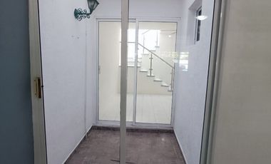 CASA EN VENTA, a 2 cuadras de la calzada Lázaro Cárdenas