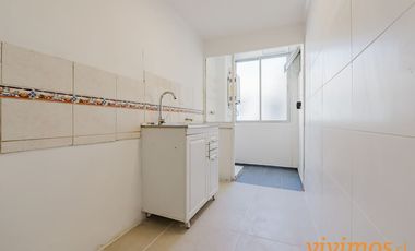 Agradable y práctico depto. Metro Matta (L3). Estudiantes