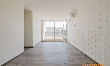 Agradable y práctico depto. Metro Matta (L3). Estudiantes