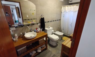 ALQUILER DE CASAS EN SALTA. EN VAQUEROS, PROVINCIA DE SALTA. ESQUINA. TOTALMENTE AMOBLADA