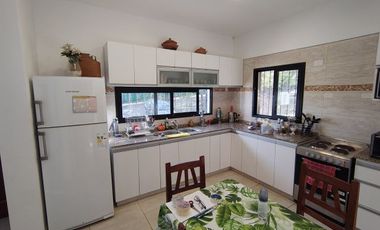 ALQUILER DE CASAS EN SALTA. EN VAQUEROS, PROVINCIA DE SALTA. ESQUINA. TOTALMENTE AMOBLADA