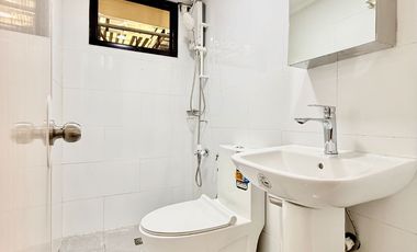 Newly renovated 3 Bedroom with own gate house for rent