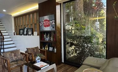 For Sale: Elegant 3 Storey House & Lot with Garden in Monticello, Camp 7