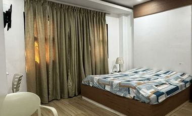 For Sale: Elegant 3 Storey House & Lot with Garden in Monticello, Camp 7