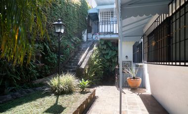 CASA SOLA SOBRE AVENIDA  PRINCIPAL SUBIDA A CHALMA