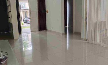 Sewa rumah Premium Pakuwon Indah cluster Lariz ville Surabaya Barat