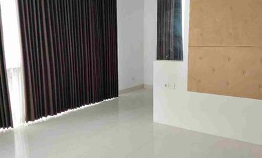 Sewa rumah Premium Pakuwon Indah cluster Lariz ville Surabaya Barat