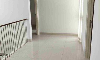 Sewa rumah Premium Pakuwon Indah cluster Lariz ville Surabaya Barat