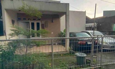 Jual rumah dgn tanah luas di Jl. Abdul Gani, Kalibaru, Cilodong Depok