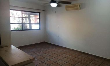 Casa en Privada las Campanas, Col. Guadalupe