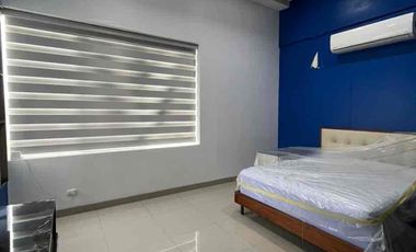 Se vende de Oportunidad Casa nueva en Km 1 de Vía a Samborondón Vista al Lago