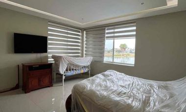 Se vende de Oportunidad Casa nueva en Km 1 de Vía a Samborondón Vista al Lago