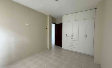 Alquiler de casa en Manta en urbanización privada cerca de la fabril