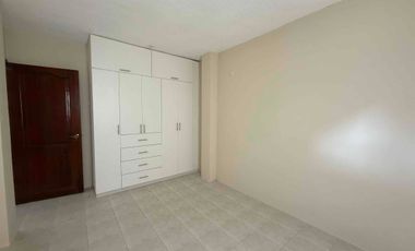 Alquiler de casa en Manta en urbanización privada cerca de la fabril