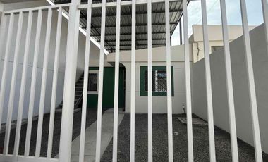 Alquiler de casa en Manta en urbanización privada cerca de la fabril