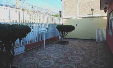 CASA EN VENTA EN ESQUINA EN SOLEDAD CERCANA CARRETERA A MATEHUALA Y BENITO JUÁREZ