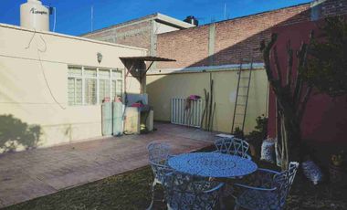 CASA EN VENTA EN ESQUINA EN SOLEDAD CERCANA CARRETERA A MATEHUALA Y BENITO JUÁREZ