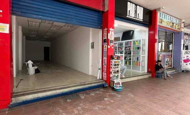 Se alquila Local comercial en el centro Sector Correo (frente a Edif. Centro Park)