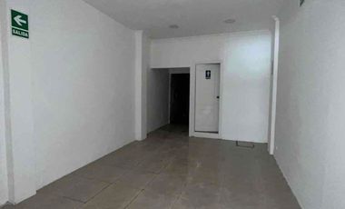 Se alquila Local comercial en el centro Sector Correo (frente a Edif. Centro Park)