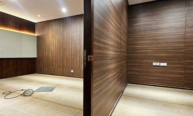 Kantor Prestisius di Equity Tower SCBD Sudirman Dengan Luas 221m2 Sudah Tersedia 10 Sekat, Representatif untuk Perusahaan Nasional & Multinasional