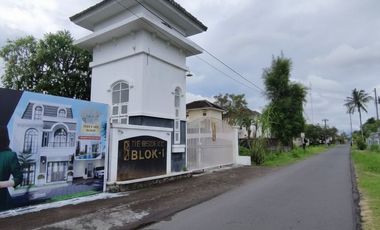 RUMAH ELITE JOGJA DALAM CLUSTER EKSKLUSIF DEKAT RS PKU GAMPING ADA ATTIC ROOM