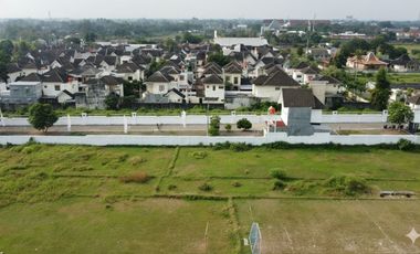 RUMAH ELITE JOGJA DALAM CLUSTER EKSKLUSIF DEKAT RS PKU GAMPING ADA ATTIC ROOM