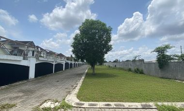 RUMAH ELITE JOGJA DALAM CLUSTER EKSKLUSIF DEKAT RS PKU GAMPING ADA ATTIC ROOM