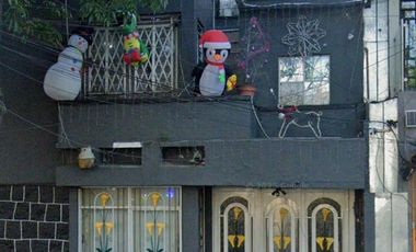 VENTA DE CASA EN CALLE EJE CENTRAL LAZARO CARDENAS BENITO JUAREZ CIUDA DE MÉXICO