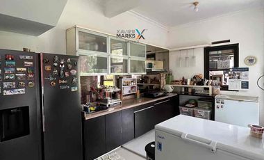 Jual Cepat Rumah Mewah Tropis Modern di jalan kembar villa puncak tidar Malang
