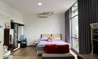 Jual Cepat Rumah Mewah Tropis Modern di jalan kembar villa puncak tidar Malang