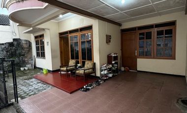 Dijual rumah semi furnish dlm ringroad dekat PLN gedong kuning rejowinangun jogja Banguntapan