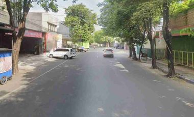 TOKO BANGUNAN KOMERSIAL DI PUSAT KOTA TULUNGAGUNG JALAN KAPTEN KASIHIN