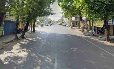 TOKO BANGUNAN KOMERSIAL DI PUSAT KOTA TULUNGAGUNG JALAN KAPTEN KASIHIN