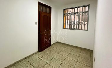 VENDO HERMOSA CASA DE OCASIÓN EN SULLANA, AL COSTADO DEL COLEGIO STA ROSA