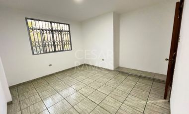 VENDO HERMOSA CASA DE OCASIÓN EN SULLANA, AL COSTADO DEL COLEGIO STA ROSA