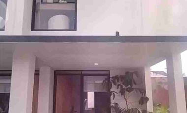 98 JUTA RUMAH 2 LANTAI MEWAH MURAH PURWAKARTA