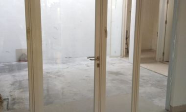 Rumah Long beach Pakuwon city Surabaya