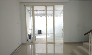 Rumah Long beach Pakuwon city Surabaya