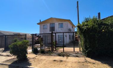 PROPIEDAD CON DOS CASAS EN EL QUISCO