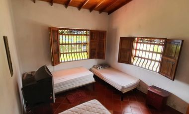 Casa Finca La Zoila Rosa, vereda la liboriana, corregimiento de Versalles, Municipio de Santa Bárbara, Antioquia.