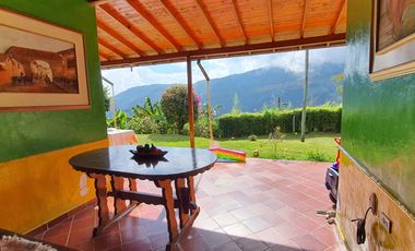 Casa Finca La Zoila Rosa, vereda la liboriana, corregimiento de Versalles, Municipio de Santa Bárbara, Antioquia.