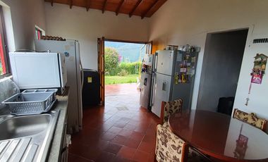 Casa Finca La Zoila Rosa, vereda la liboriana, corregimiento de Versalles, Municipio de Santa Bárbara, Antioquia.