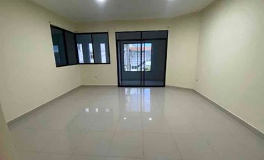 Alquiler de departamento en urbanización privada zona sur
